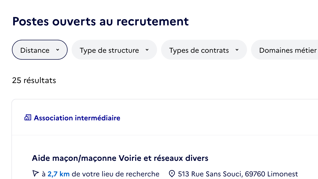 Capture d’écran du moteur de recherche, onglet « Postes ouverts au recrutement » : en appliquant le filtre « Type de structure » puis « EA », il est désormais possible de consulter, en plus des fiches de poste hébergées sur les Emplois de l’inclusion, les offres d’emploi publiées sur le site France Travail.